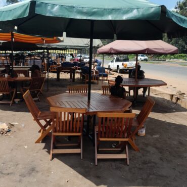 6-Seater Outdoor Set with Patio Umbrella